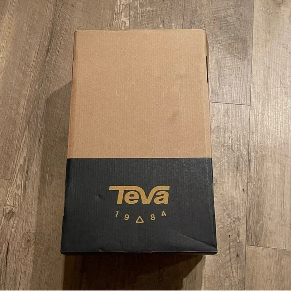 Teva Zymic Sandal NWT